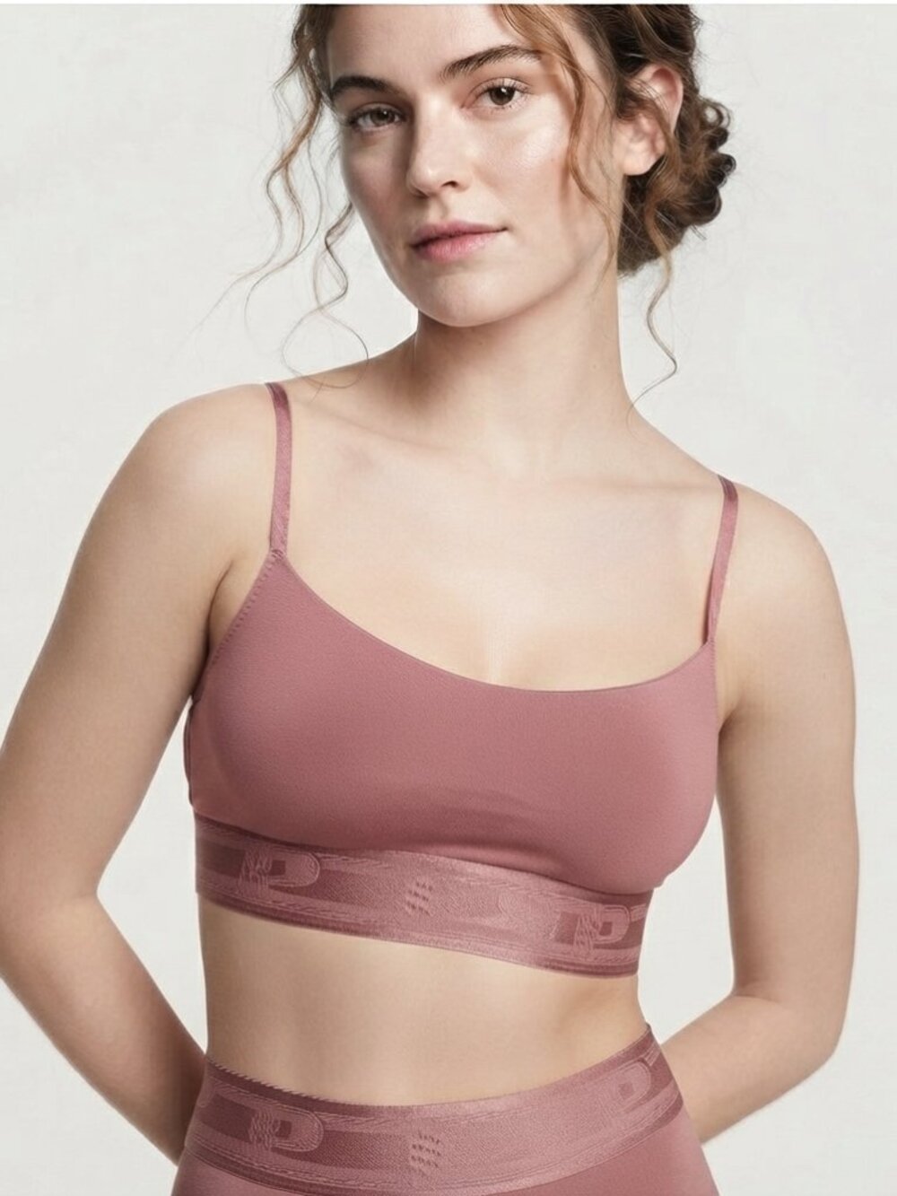 NWT PINK Victoria's Secret Ultimate Scoop Neck Sports Bra Pink XS